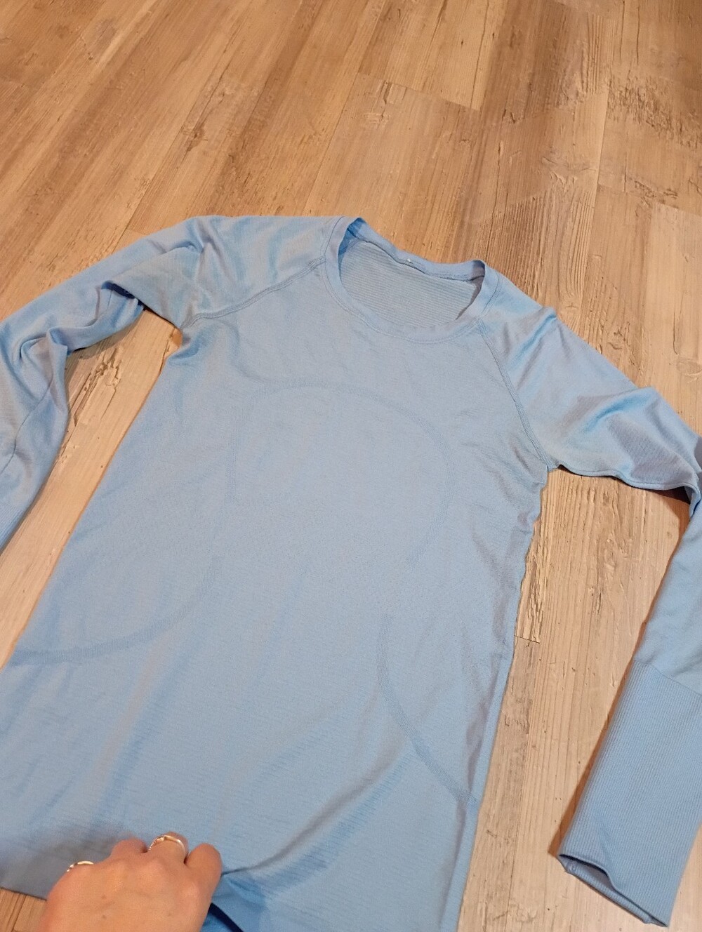 Lululemon - Picture 3 of 6